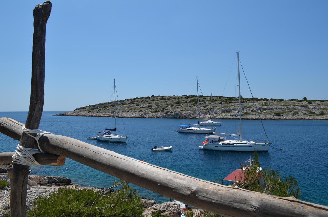 Žirje Poseidon Holiday Guesthouse מראה חיצוני תמונה