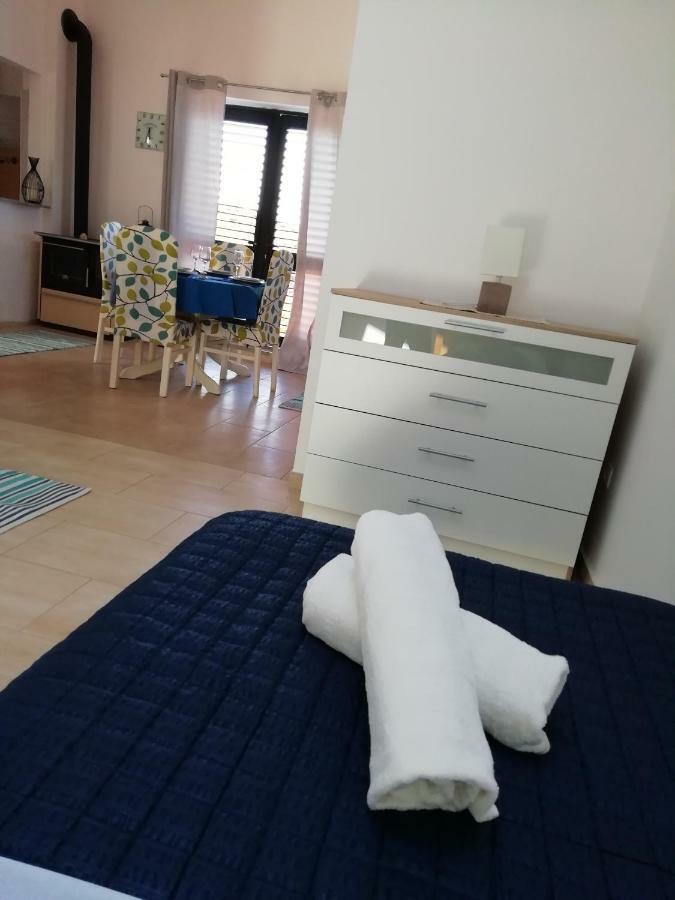 Žirje Poseidon Holiday Guesthouse מראה חיצוני תמונה